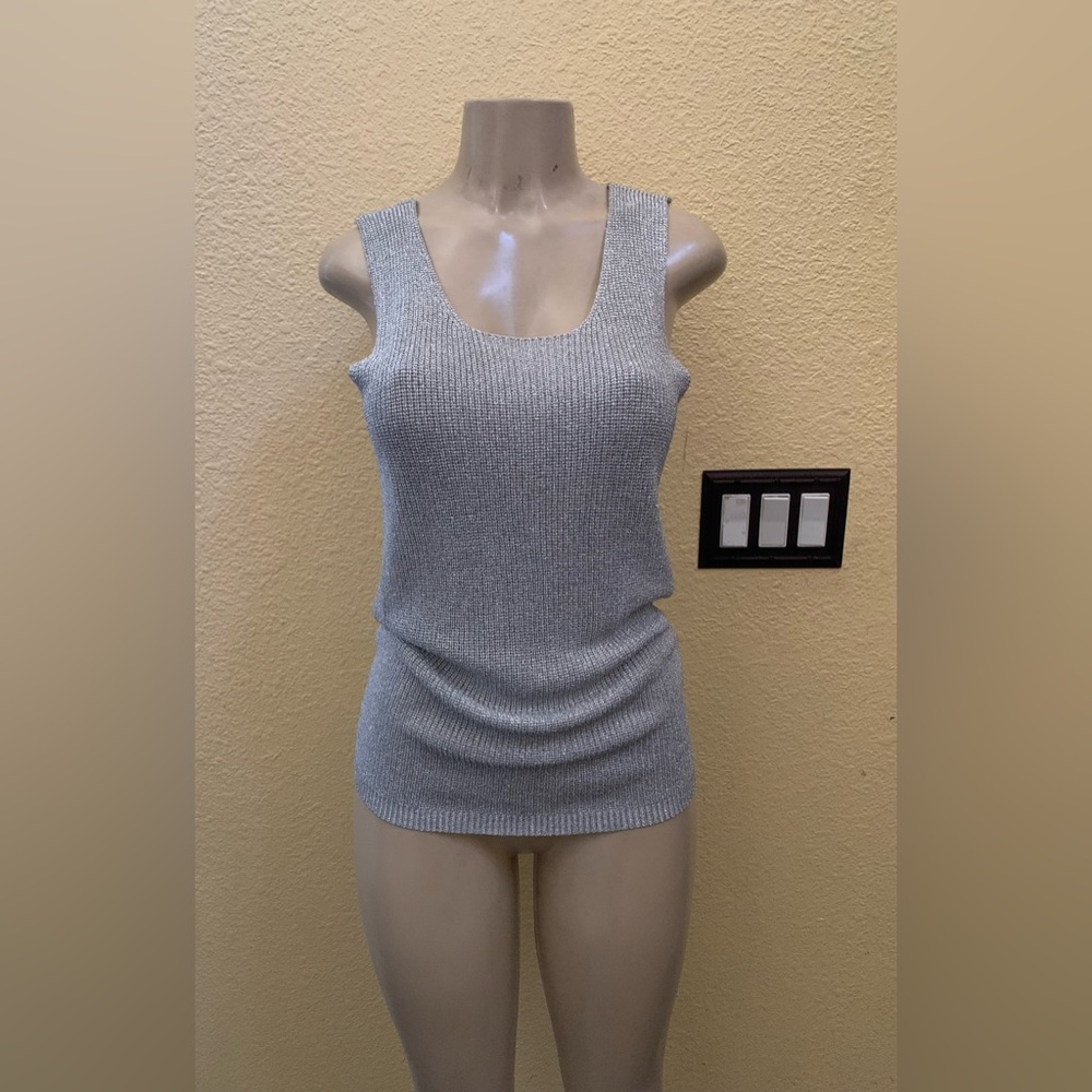 TESORI Size Small Metallic Silver Knit 🧶 Tank Top